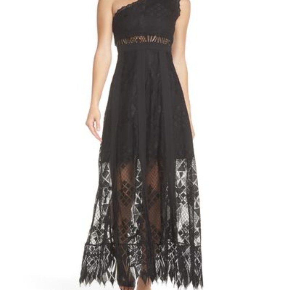 Foxiedox Juliet One-Shoulder Lace Gown